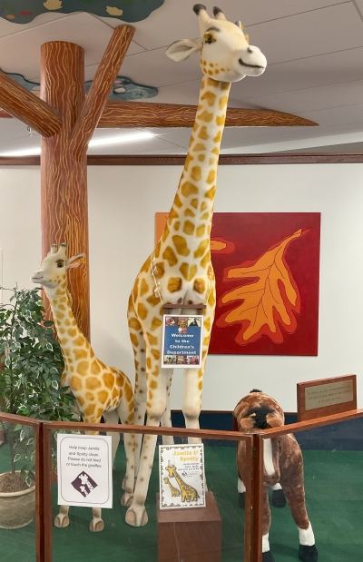 Photo of Giraffes in the Entryway of the Children's Room